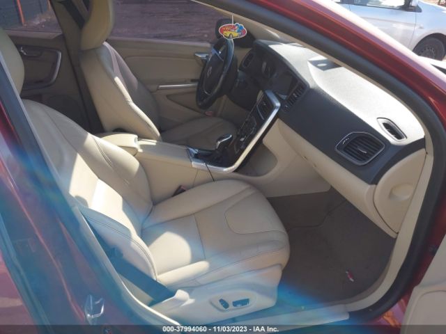 YV140MFCXF2305619 Volvo S60 T5 Premier Plus