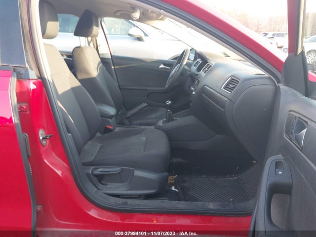 3VW1K7AJ3EM441539 Volkswagen Jetta 2.0l S