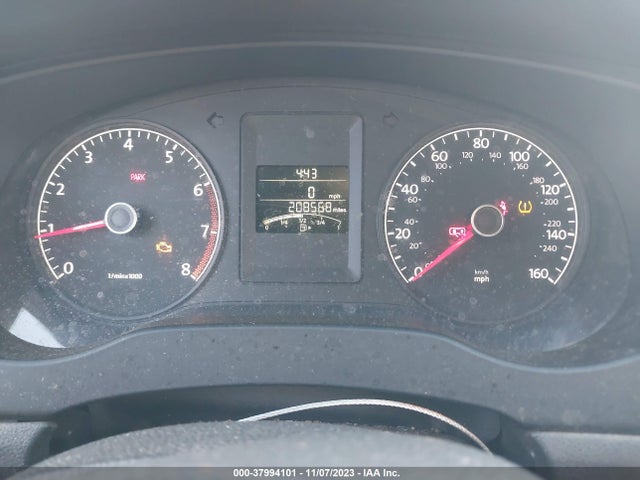 3VW1K7AJ3EM441539 Volkswagen Jetta 2.0l S
