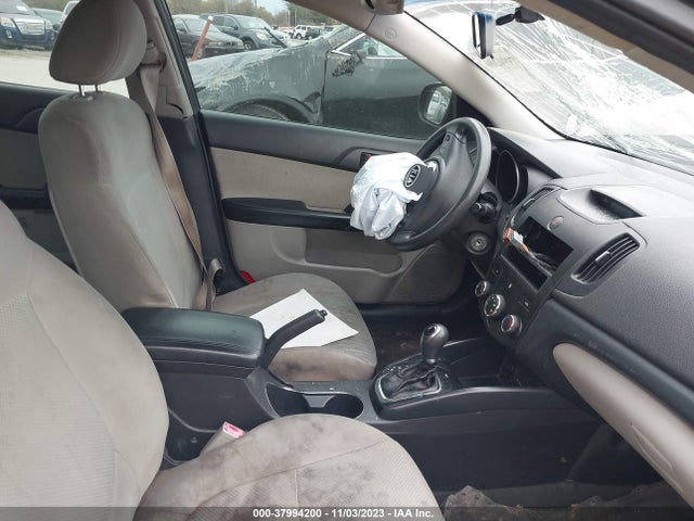 2011 KIA FORTE EX VIN: KNAFU4A27B5889856