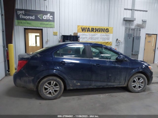 Chevrolet SONIC LT 2015 1G1JD5SH6F4216955 Image 13
