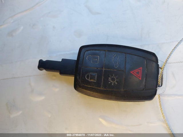 2009 VOLVO C70 VIN: YV1MC67279J070907