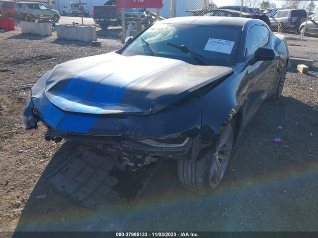 Chevrolet Camaro 1lt 2018 1G1FB1RS0J0137609 Image 2