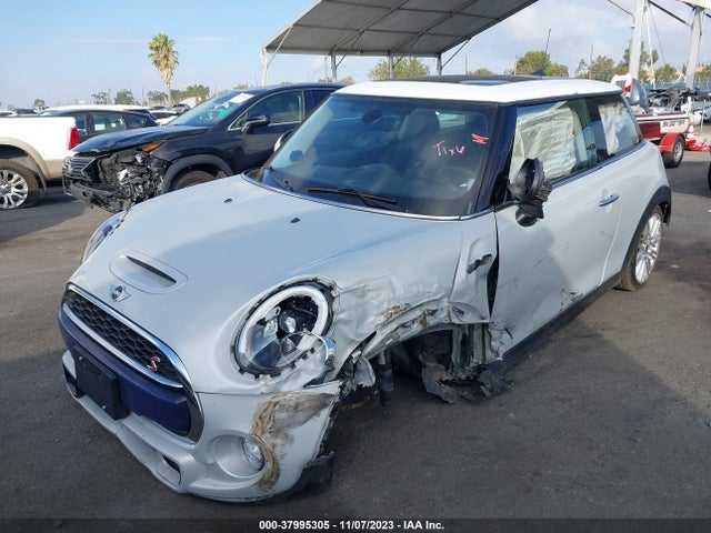 2018 MINI HARDTOP WMWXP7C56J2A47937 Photo 1