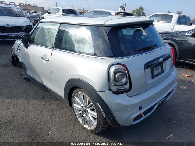 2018 MINI HARDTOP WMWXP7C56J2A47937 Photo 2