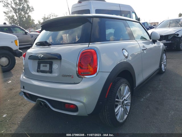 2018 MINI HARDTOP WMWXP7C56J2A47937 Photo 3