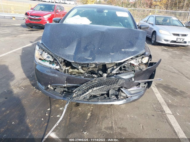 Chrysler 200 Limited Platinum 2017 1C3CCCAB3HN500548 Image 6