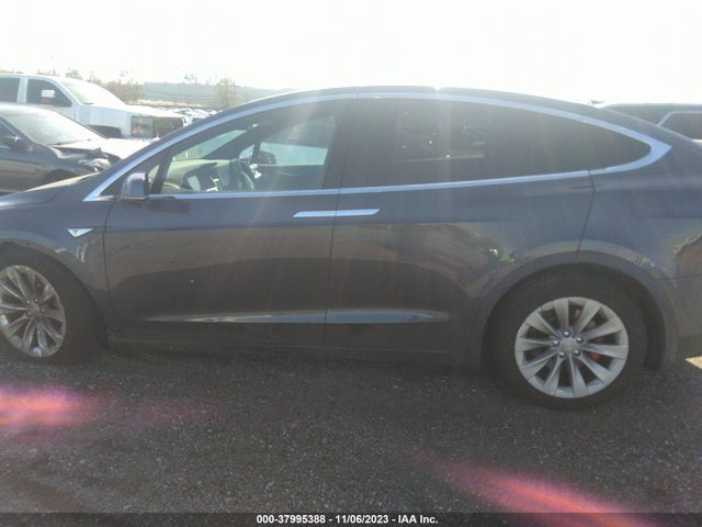 Tesla Model X 75d/p100d/p90d 2016 5YJXCBE44GF001385 Image 14