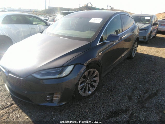 Tesla Model X 75d/p100d/p90d 2016 5YJXCBE44GF001385 Image 2