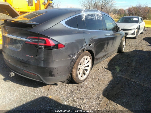 Tesla Model X 75d/p100d/p90d 2016 5YJXCBE44GF001385 Image 4