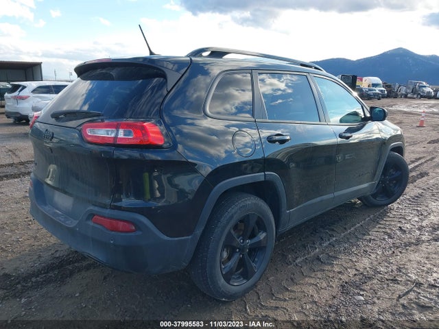 1C4PJMCB4GW205926 Jeep Cherokee Altitude
