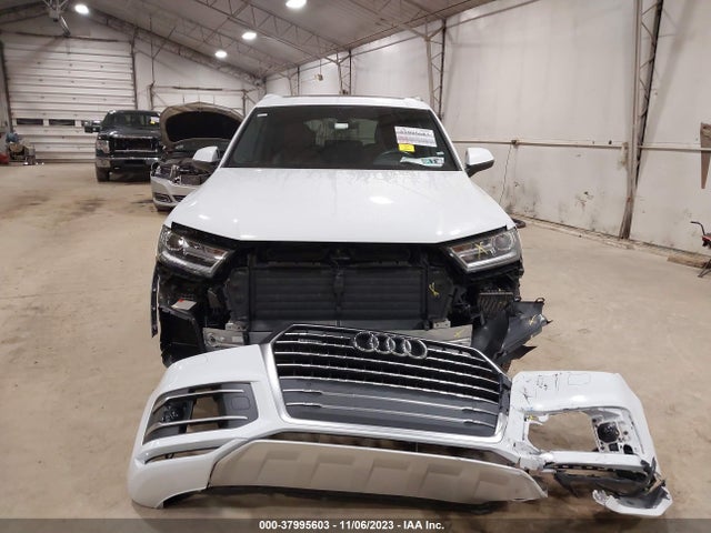 Audi Q7 Premium Plus 2018 WA1LAAF77JD039354 Image 12
