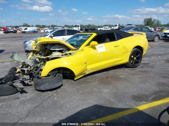 Chevrolet Camaro 1lt 2018 1G1FB3DS1J0150162 Image 2
