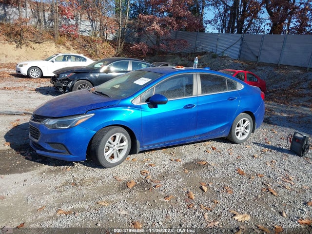 Chevrolet Cruze Lt Auto 2018 1G1BE5SM6J7182926 Image 2