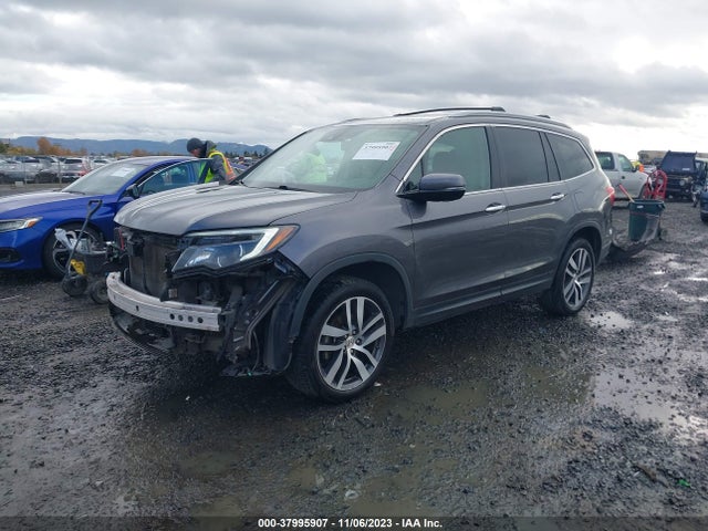 2017 HONDA PILOT TOURING VIN: 5FNYF6H95HB063289