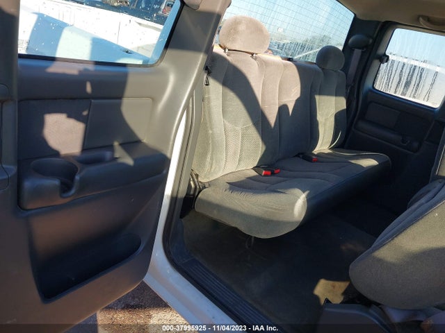 2004 CHEVROLET SILVERADO 1500 LS VIN: 1GCEC19T64E133855
