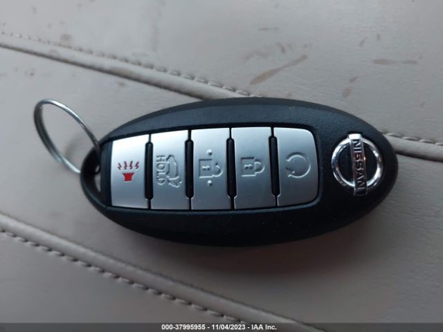 JN8AT2MT4HW403410 Nissan Rogue Sl