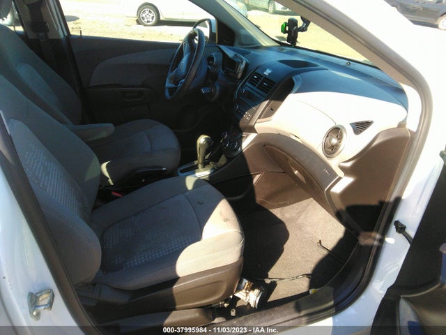 Chevrolet SONIC LS 2015 1G1JA6SH0F4197138 Image 5
