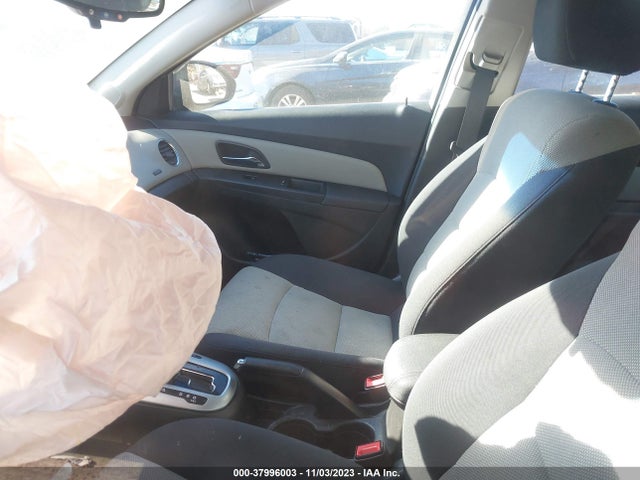 Chevrolet Cruze Ls Auto 2015 1G1PA5SG5F7270353 Image 5