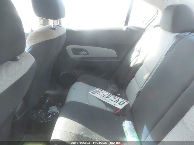 Chevrolet Cruze Ls Auto 2015 1G1PA5SG5F7270353 Image 8