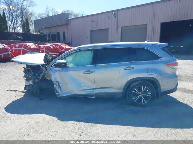 Toyota Highlander Xle V6 2016 5TDJKRFH7GS309083 Image 14