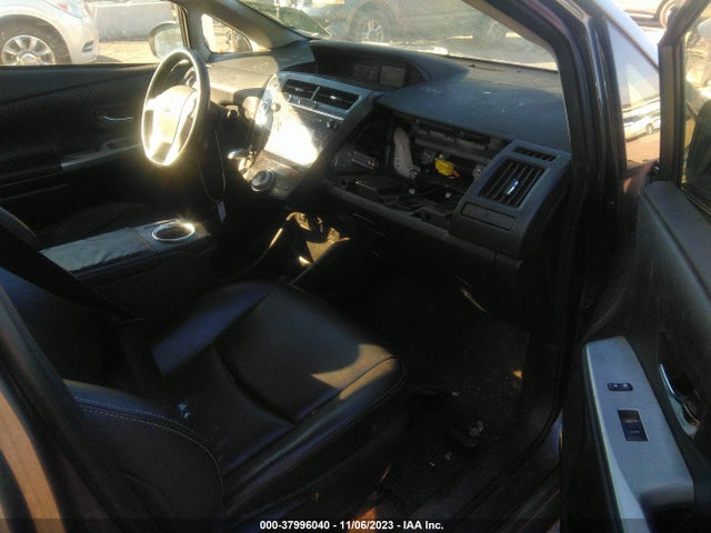 Toyota Prius V Four 2017 JTDZN3EU8HJ063746 Image 5