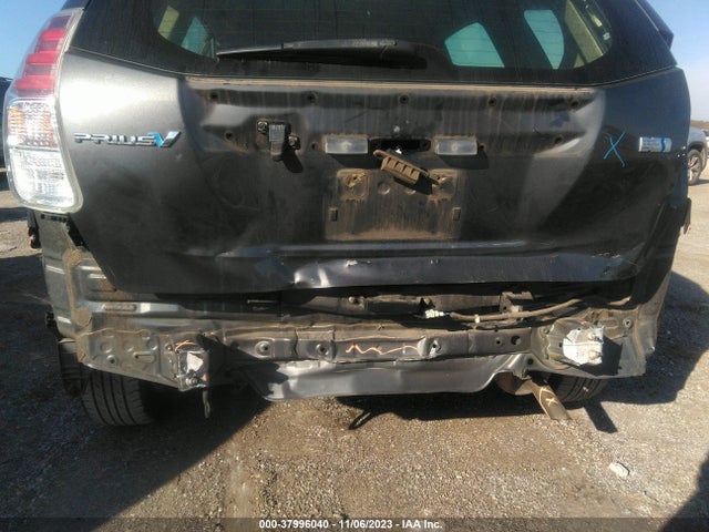 Toyota Prius V Four 2017 JTDZN3EU8HJ063746 Image 6