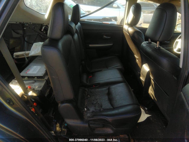 Toyota Prius V Four 2017 JTDZN3EU8HJ063746 Image 8