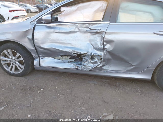 Chrysler 200 Limited 2016 1C3CCCAB1GN157432 Image 6