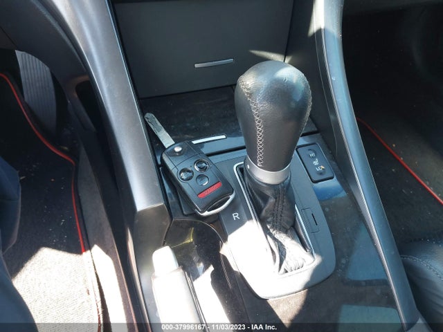 2011 ACURA TSX TECH PKG VIN: JH4CU2F65BC015490