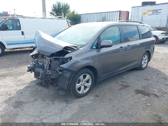 Toyota Sienna Le 8 Passenger 2016 5TDKK3DC6GS737476 Image 2