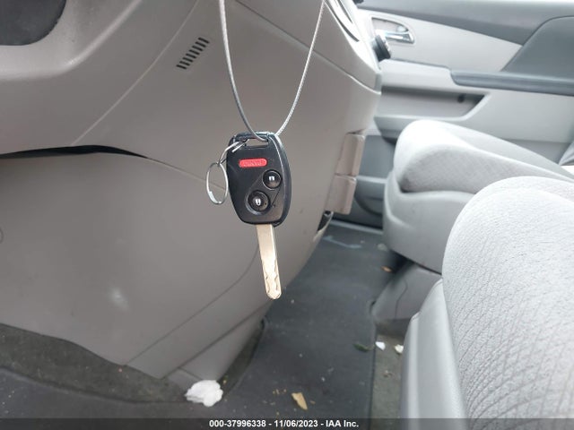 2015 HONDA ODYSSEY LX VIN: 5FNRL5H27FB119174