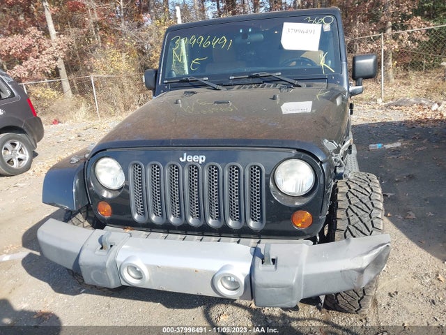 2012 JEEP WRANGLER UNLIMITED SAHARA VIN: 1C4HJWEG5CL130464