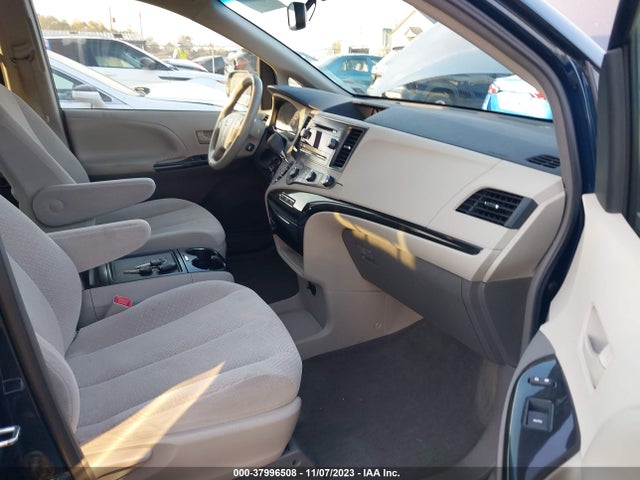 2012 TOYOTA SIENNA LE V6 8 PASSENGER VIN: 5TDKK3DC5CS272800