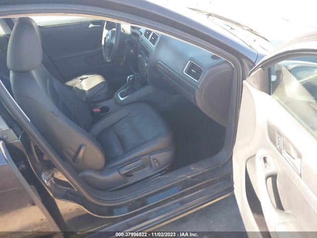 3VWD17AJ5EM221772 Volkswagen Jetta 1.8t Se