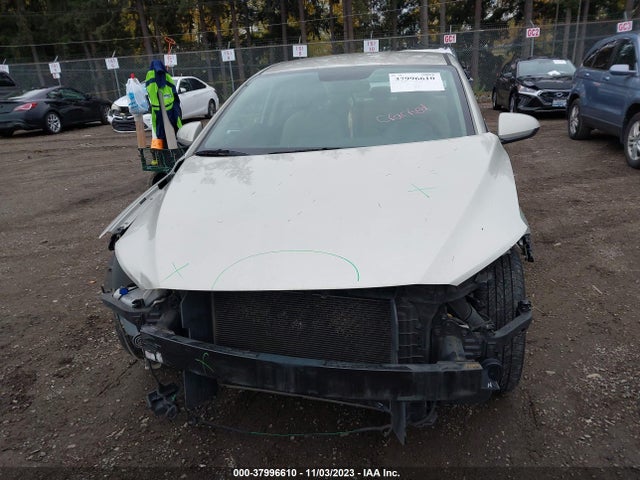 Hyundai ELANTRA SE 2017 5NPD74LF5HH065610 Image 12
