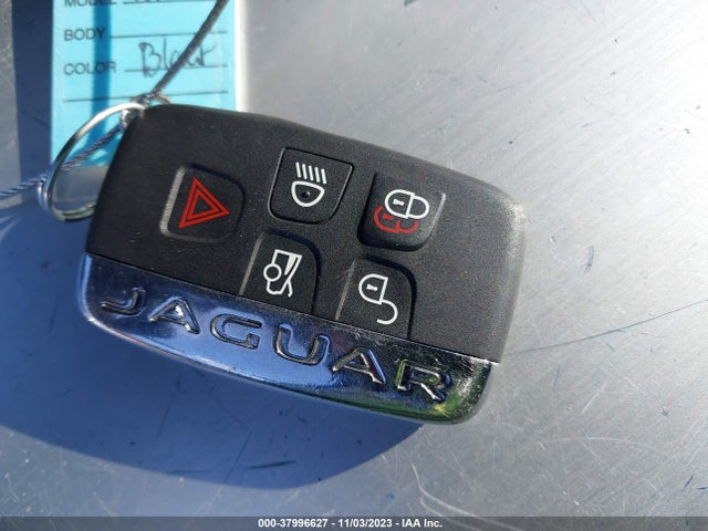 2017 JAGUAR XF SAJBD4BV6HCY34606 Photo 10