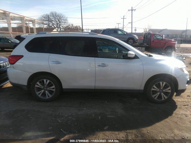 2017 NISSAN PATHFINDER SV VIN: 5N1DR2MMXHC656762