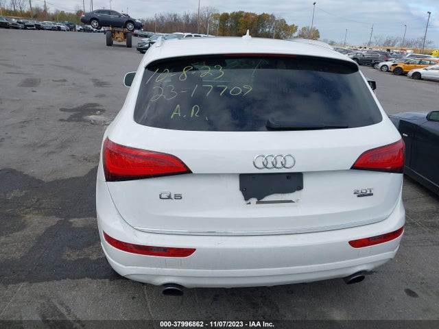 Audi Q5 2.0t Premium 2016 WA1C2AFPXGA023494 Image 17