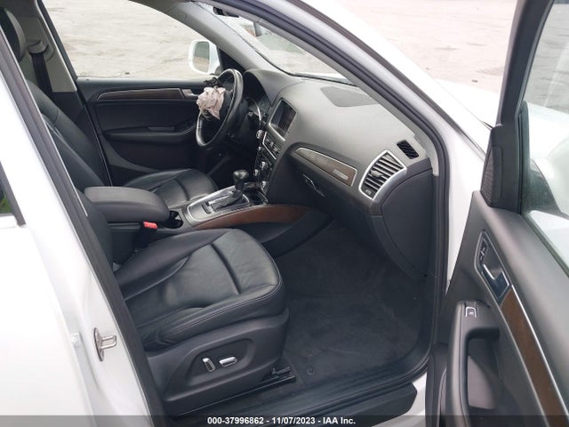 Audi Q5 2.0t Premium 2016 WA1C2AFPXGA023494 Image 5
