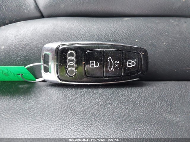 WA1LXAF74MD032428 Audi Q7 Premium Plus