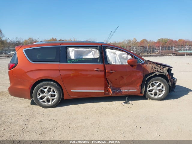 2C4RC1EG7JR292120 Chrysler Pacifica Touring L Plus
