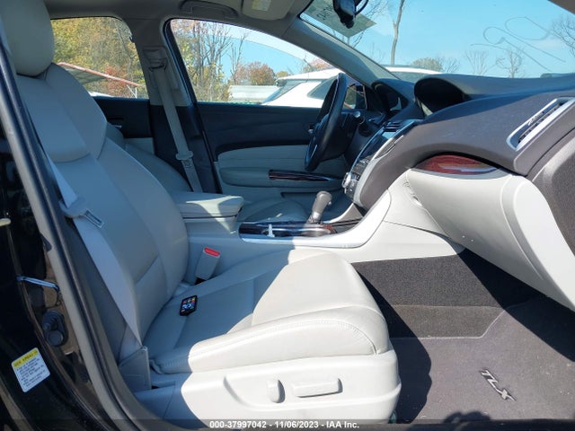 2017 ACURA TLX VIN: 19UUB1F35HA000425
