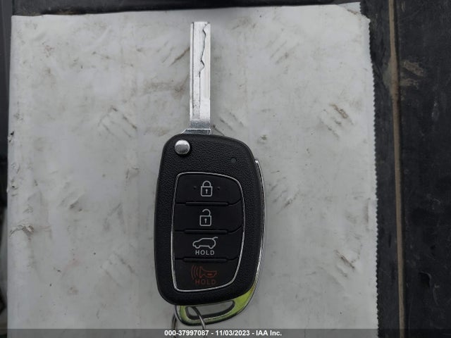 Hyundai Santa Fe Se 2018 KM8SMDHFXJU257735 Image 11