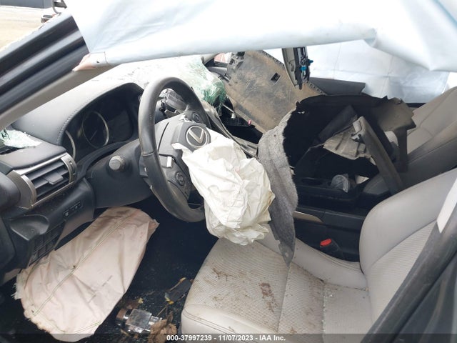 Lexus IS 250 2015 JTHCF1D23F5022968 Image 5