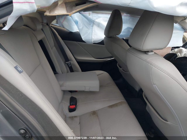 Lexus IS 250 2015 JTHCF1D23F5022968 Image 8