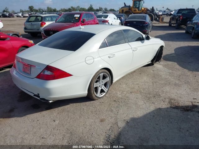 2007 MERCEDES-BENZ CLS-CLASS WDDDJ72X87A110841 Photo 3