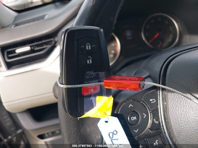 2019 TOYOTA RAV4 XLE PREMIUM VIN: JTMC1RFV0KD009696