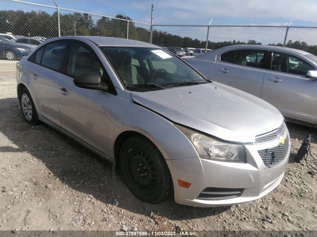 2014 1G1PA5SH0E7102885 main image