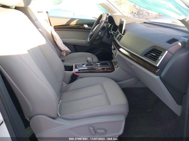 WA1CNAFY2K2074104 Audi Q5 45 Premium